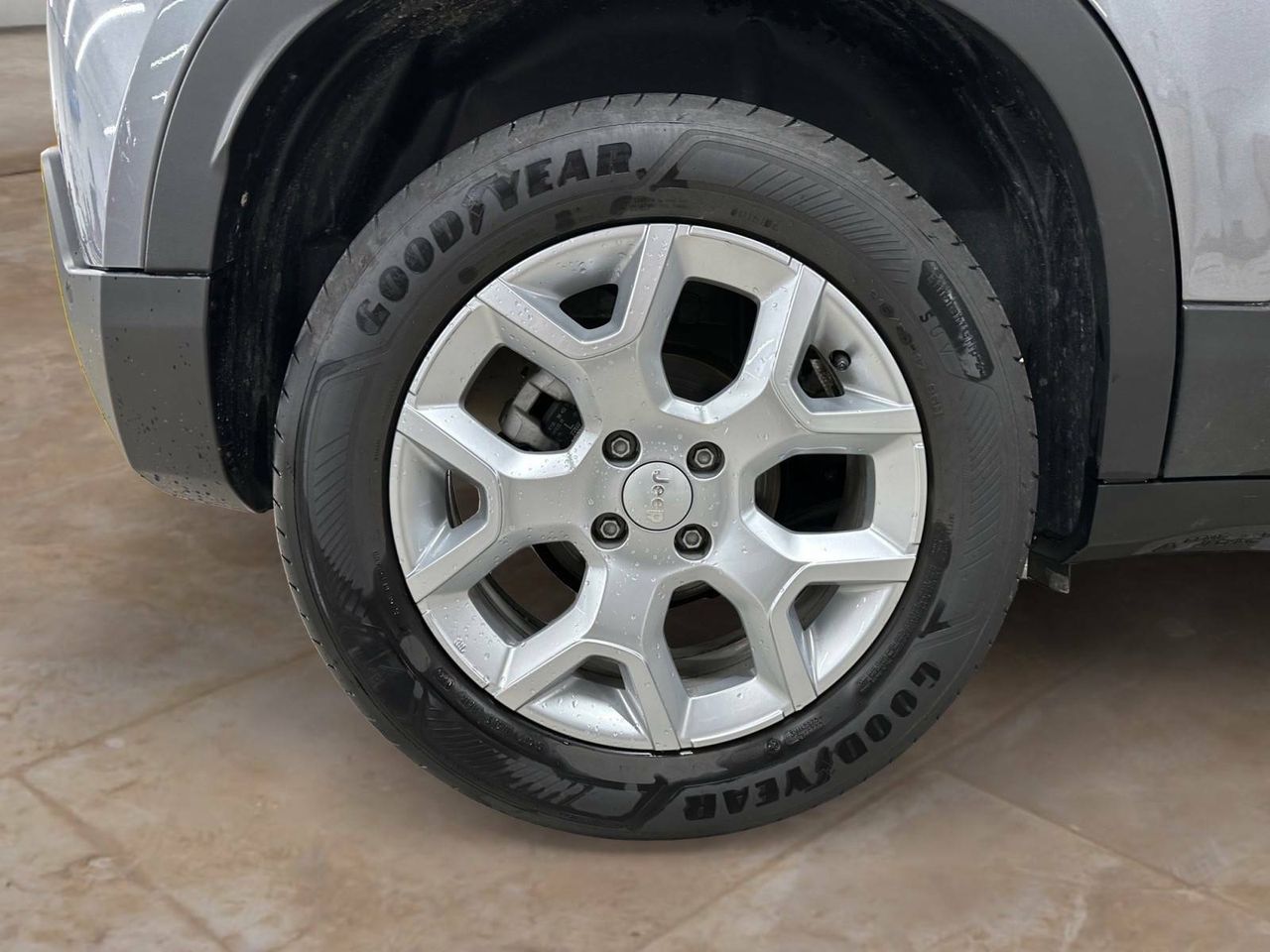 Foto Jeep Avenger 12