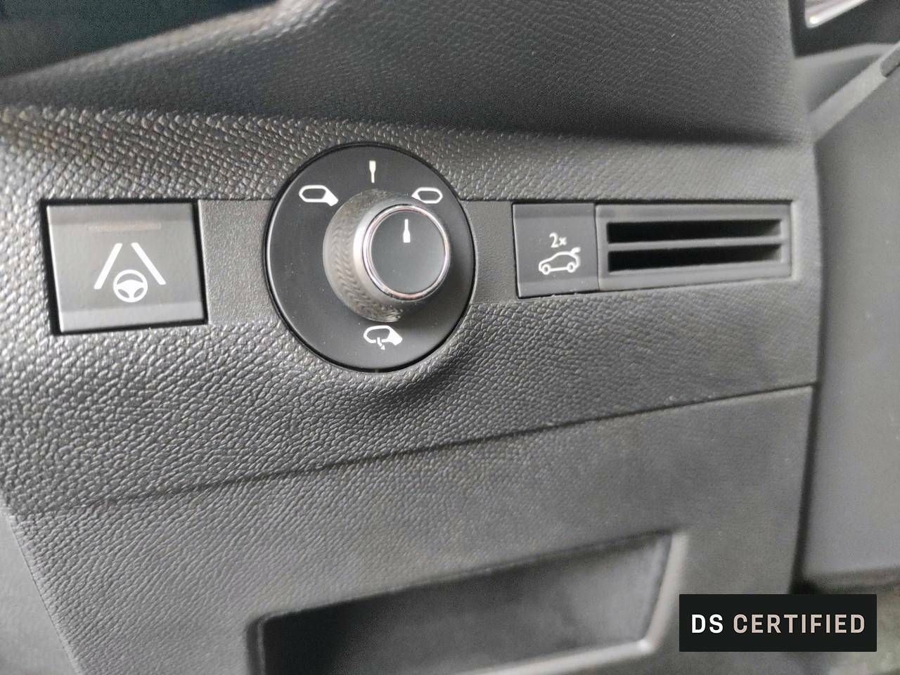 Foto DS Automobiles DS 7 17