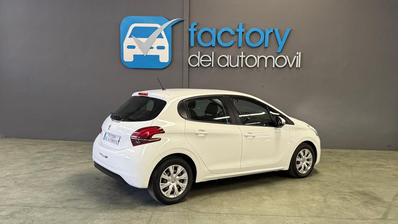 Foto Peugeot 208 4