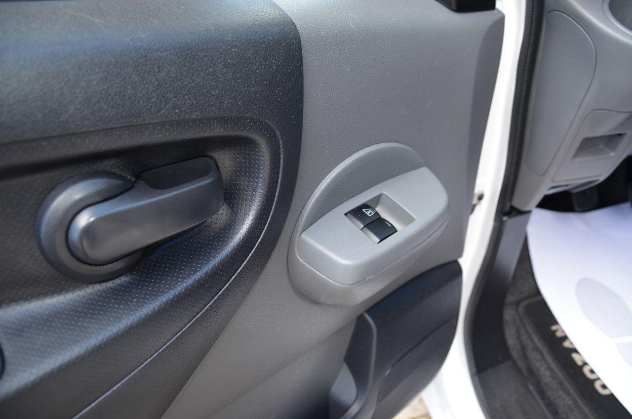 Foto Nissan NV200 11