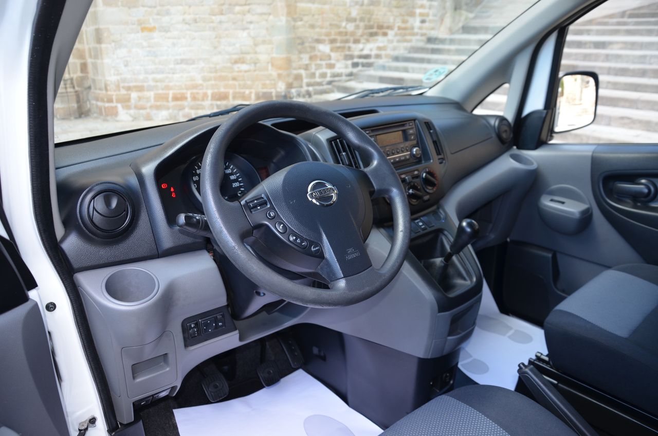 Foto Nissan NV200 14