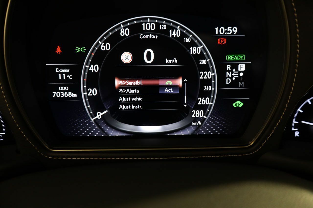 Foto Lexus LS 26