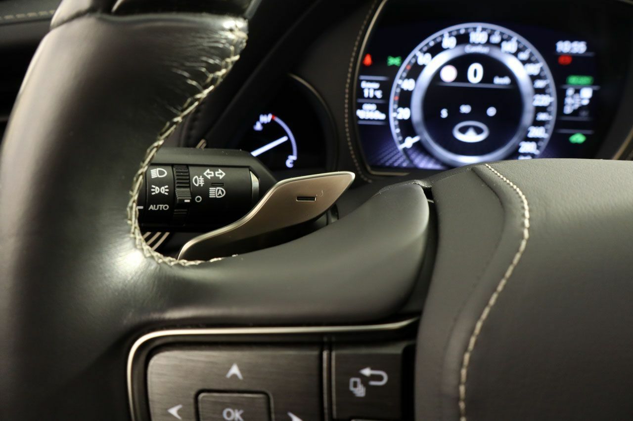 Foto Lexus LS 40