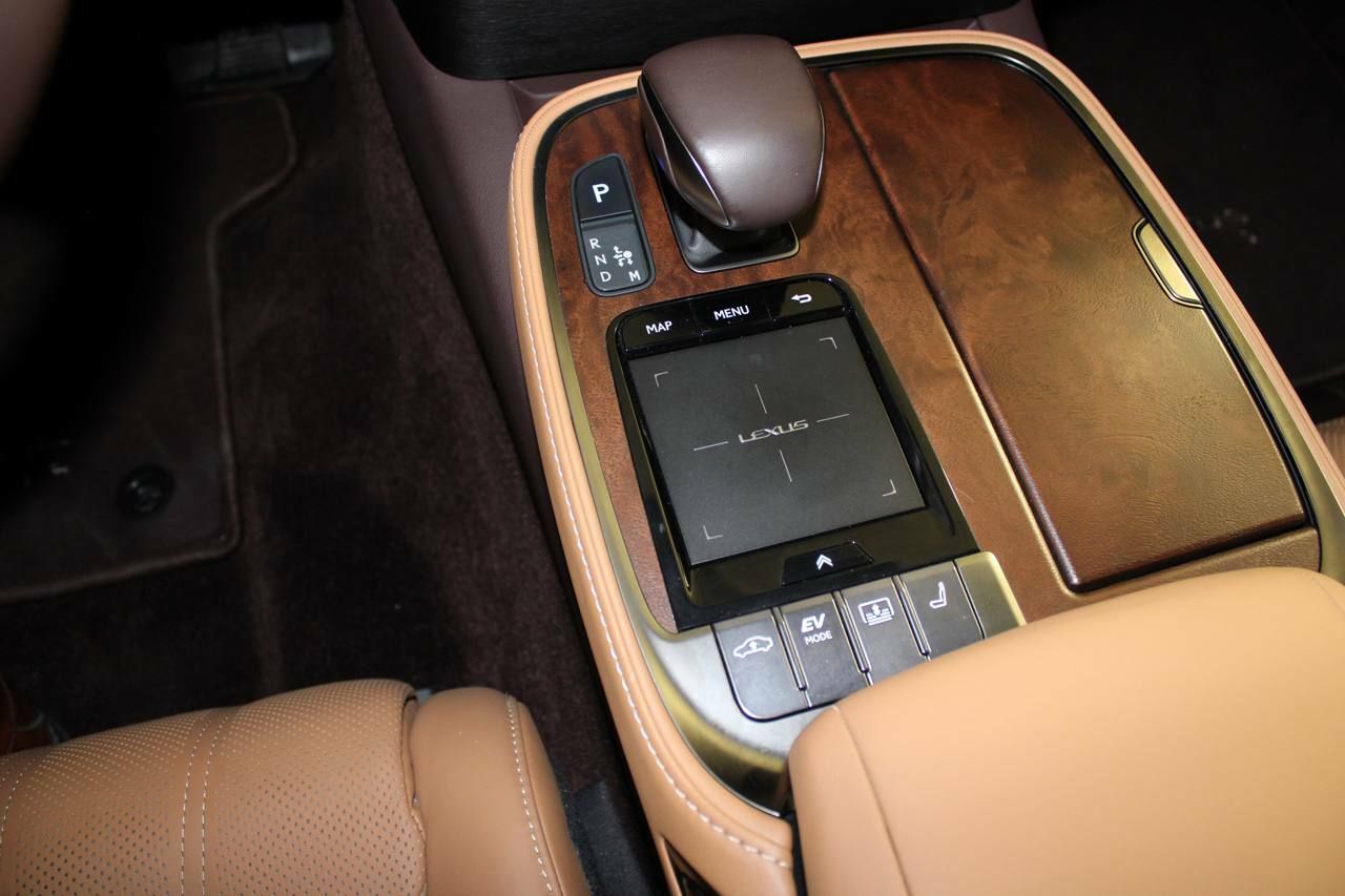 Foto Lexus LS 28