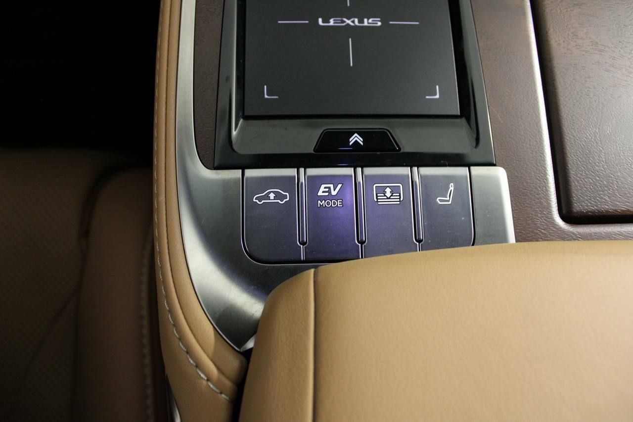 Foto Lexus LS 29