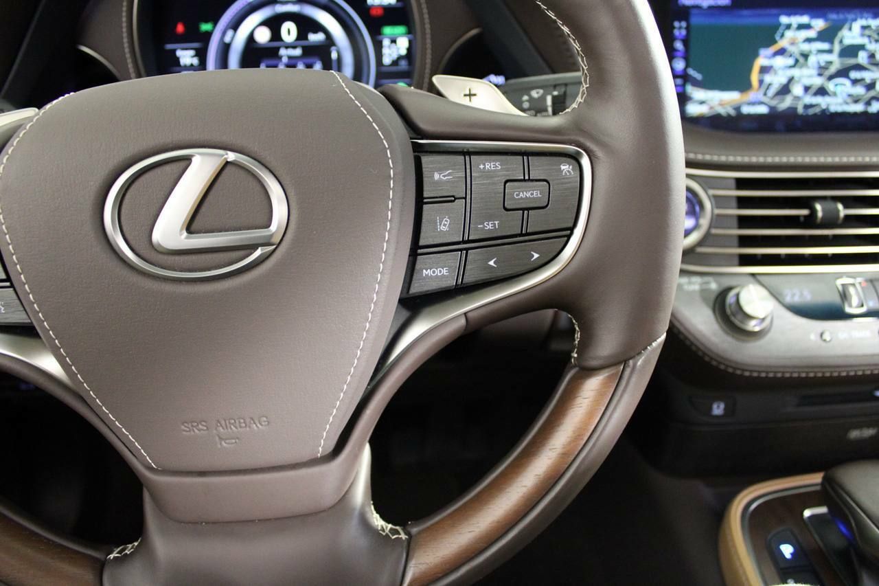 Foto Lexus LS 38