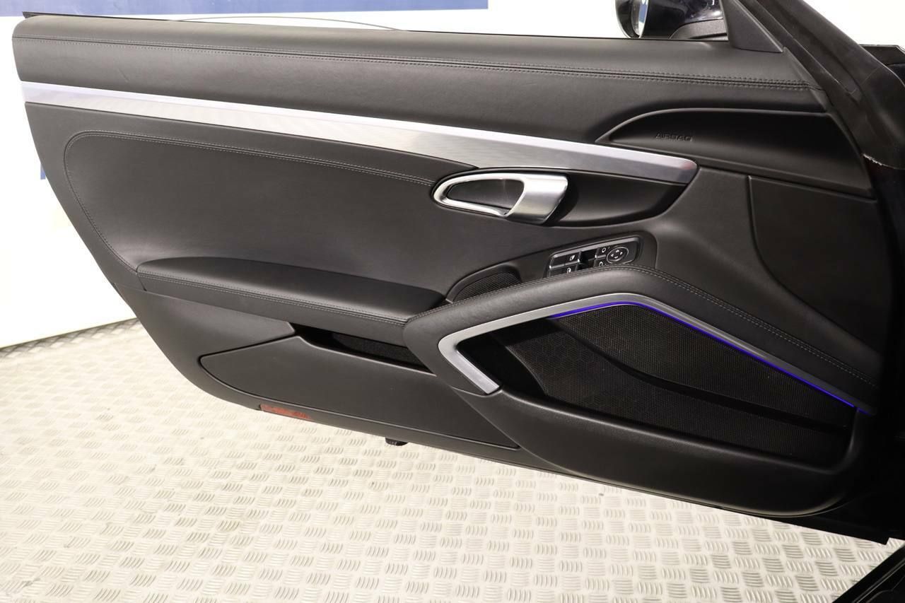 Foto Porsche 718 25