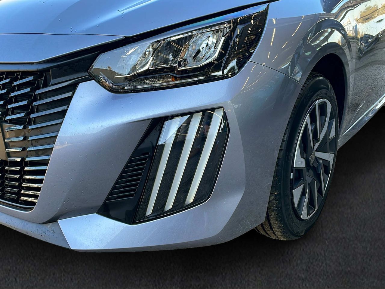 Foto Peugeot 208 8