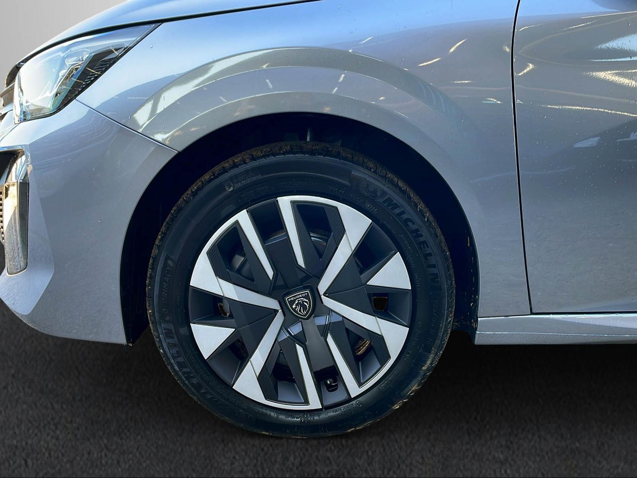 Foto Peugeot 208 10