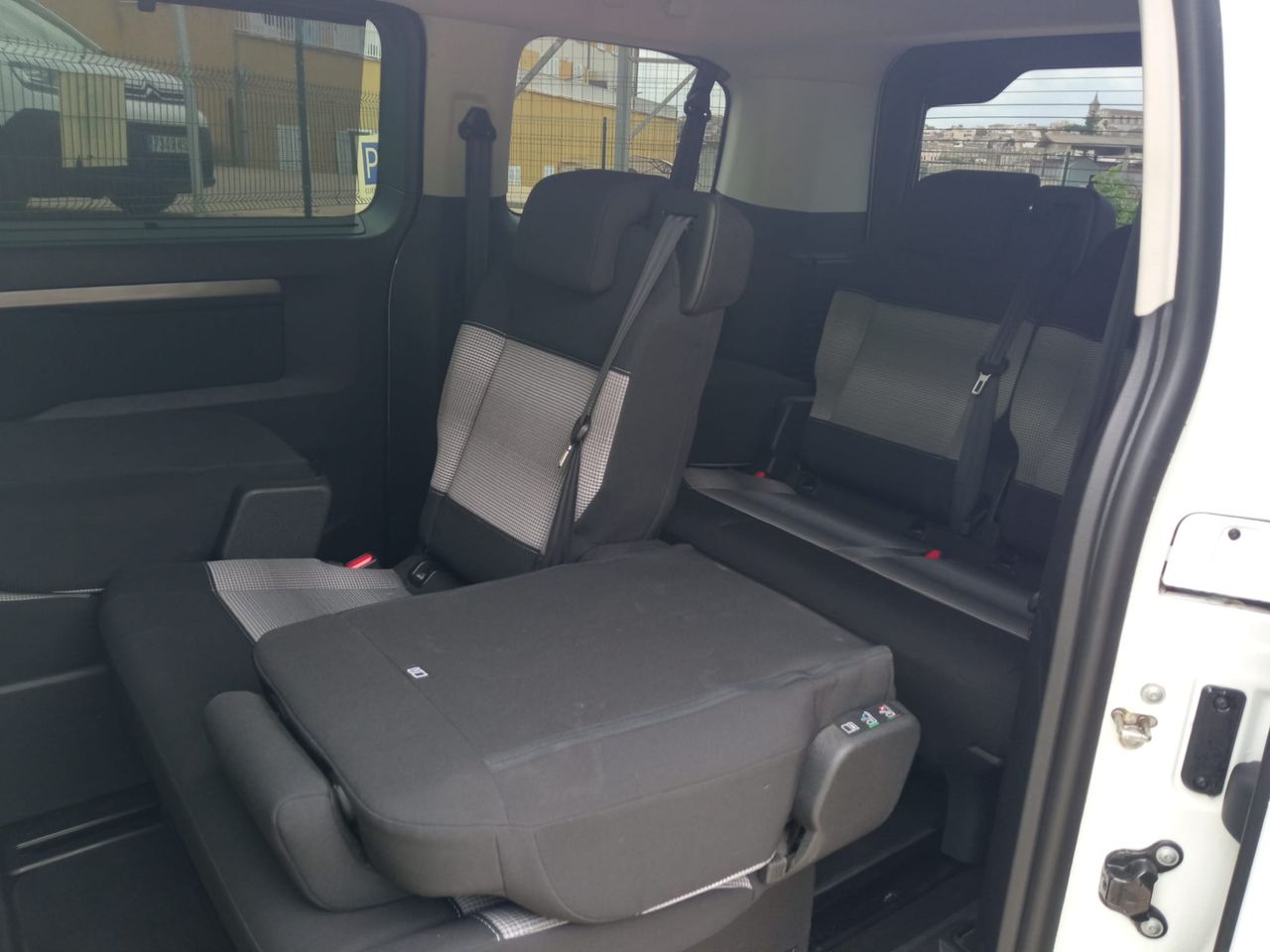 Foto Citroën Spacetourer 8