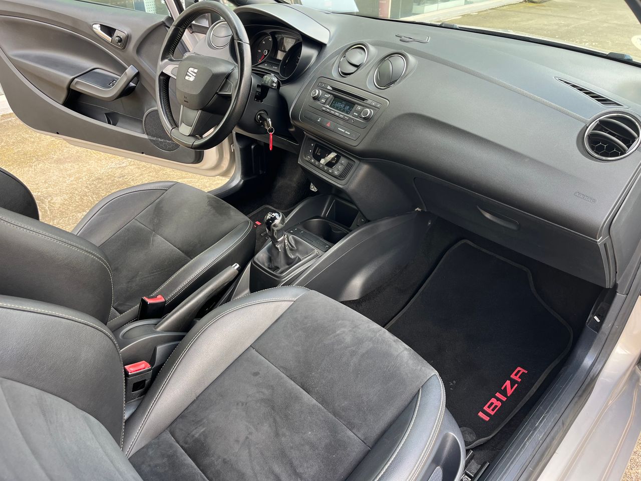 Foto Seat Ibiza 25