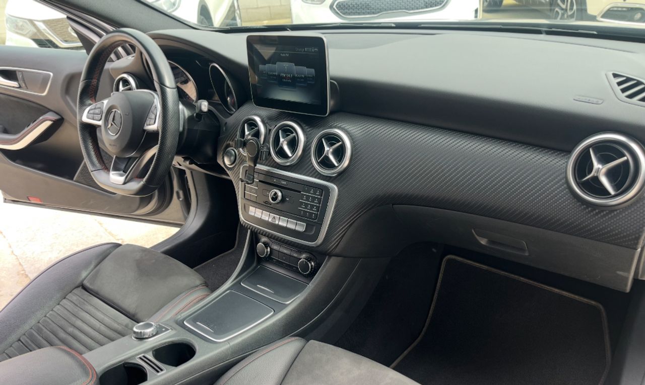 Foto Mercedes-Benz Clase A 25