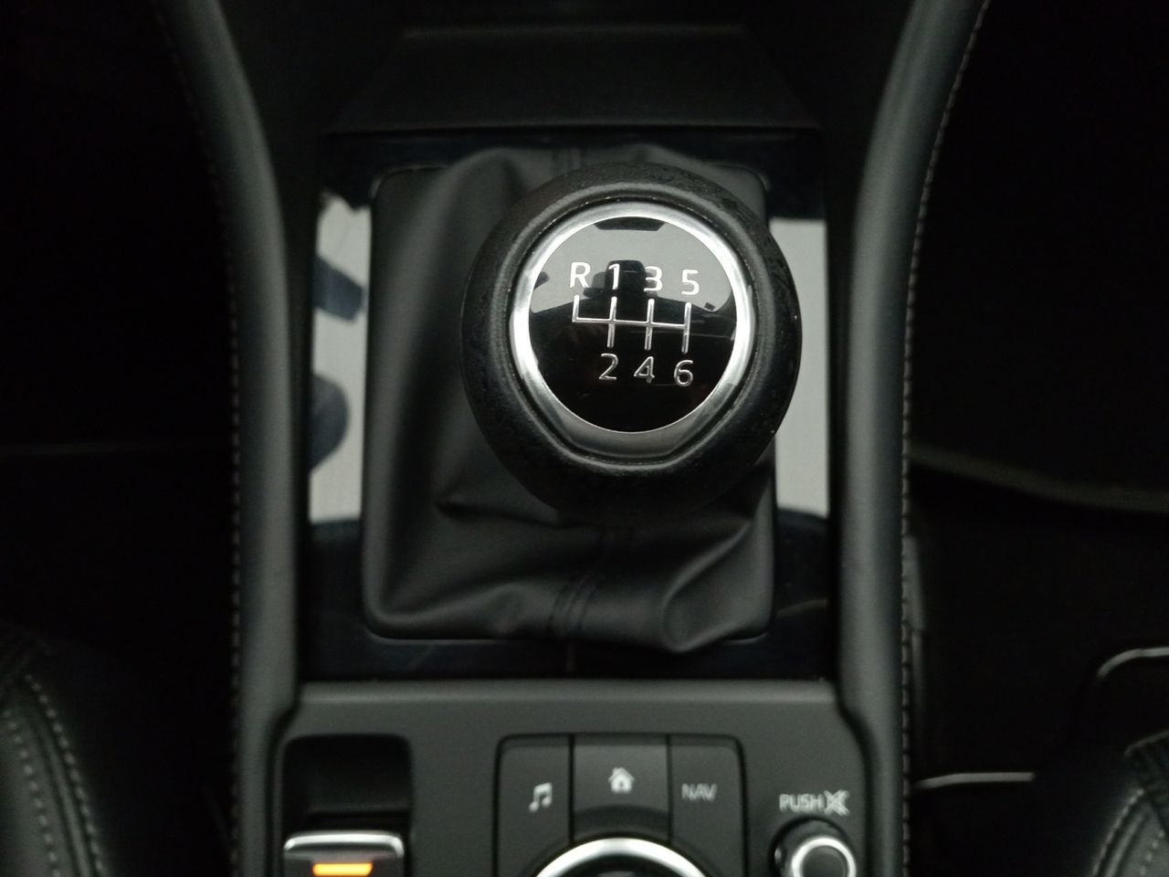 Foto Mazda CX-3 15