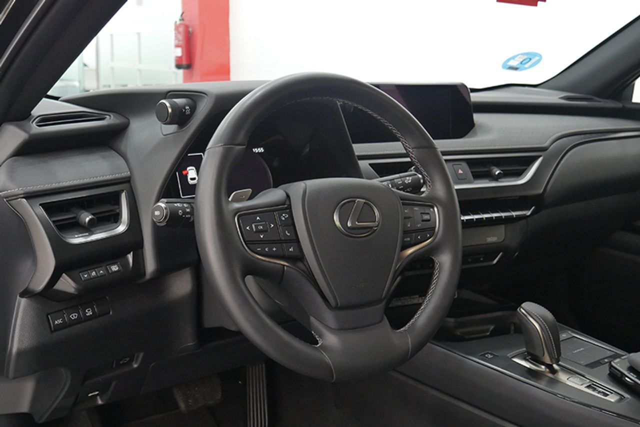 Foto Lexus UX 4