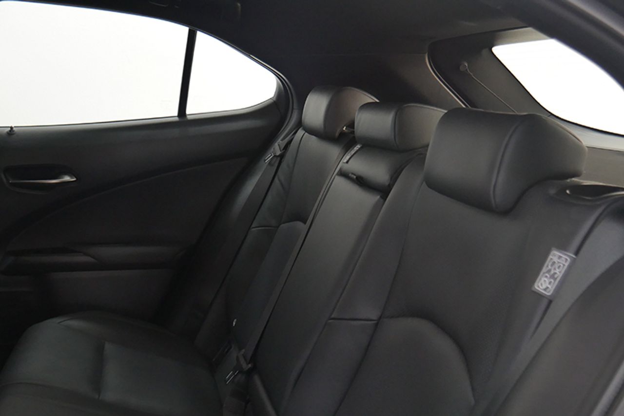 Foto Lexus UX 9