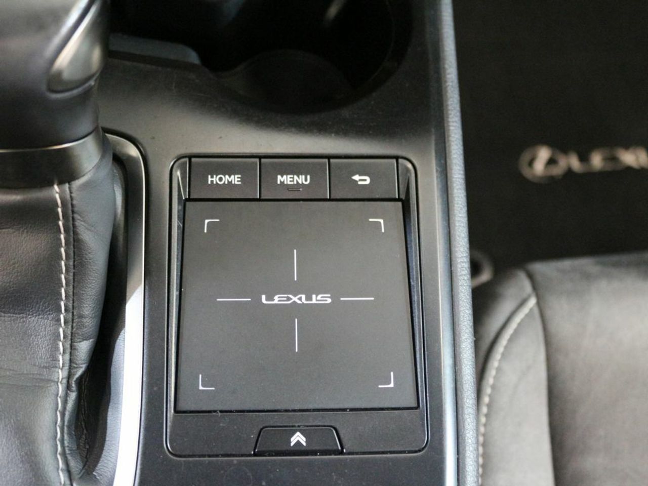 Foto Lexus UX 30