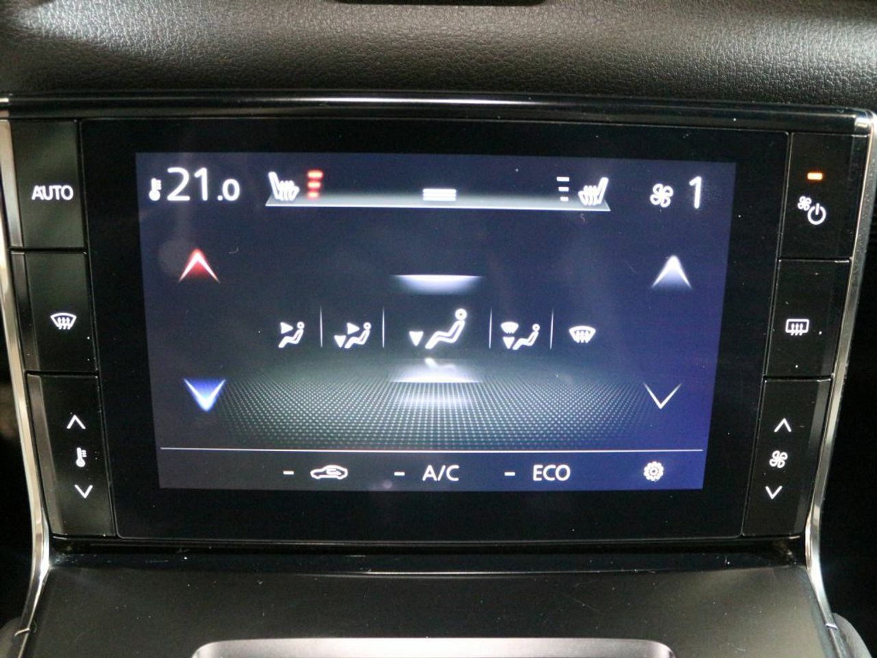 Foto Mazda MX-30 32