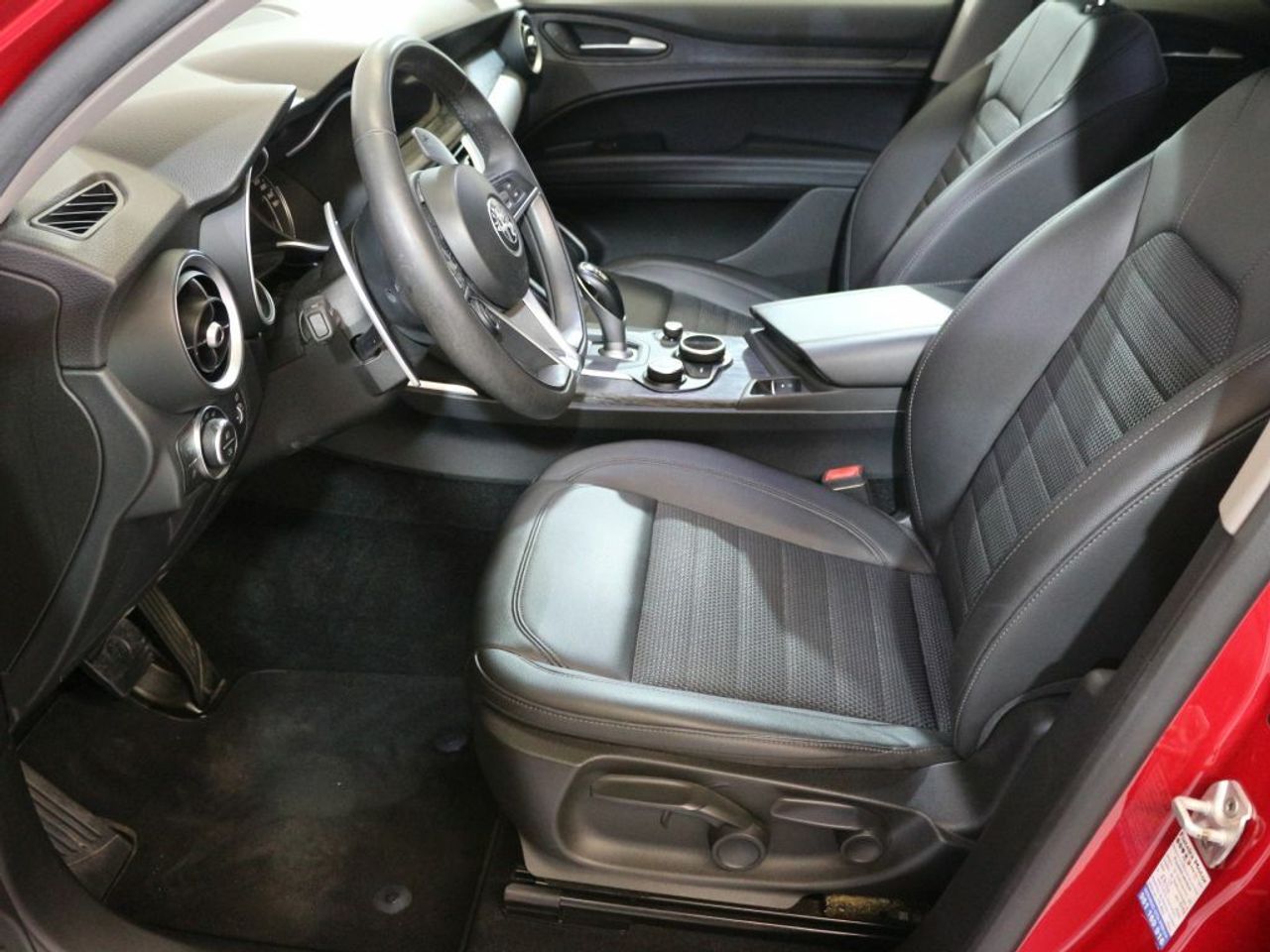 Foto Alfa Romeo Stelvio 13