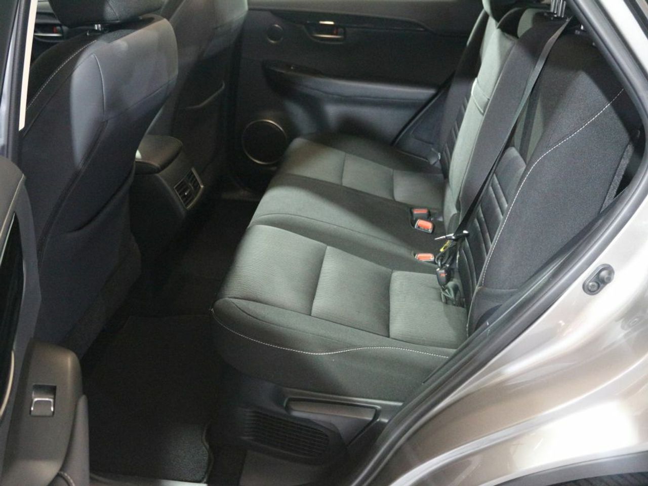 Foto Lexus NX 12