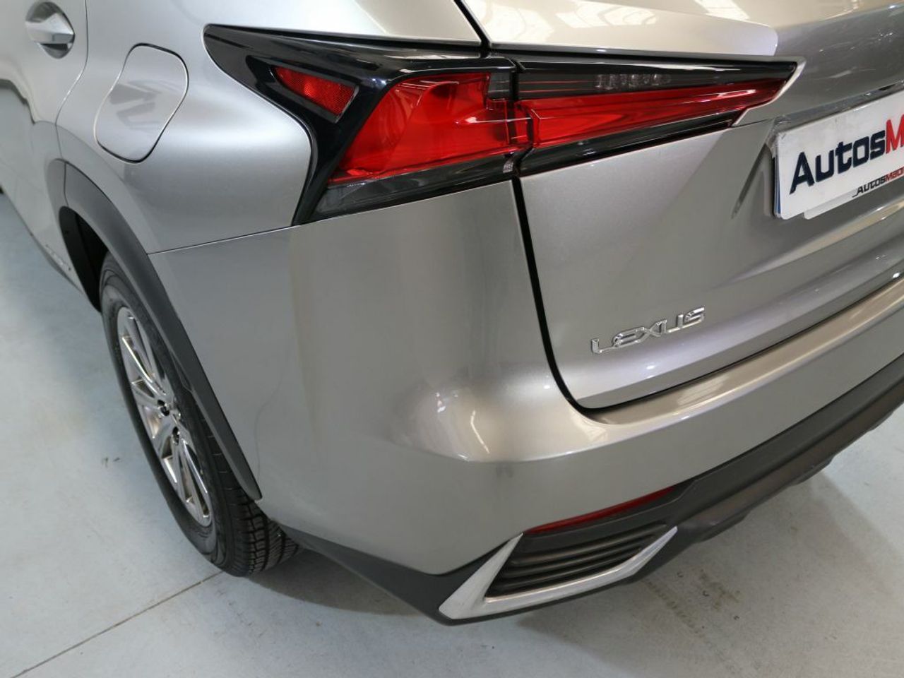 Foto Lexus NX 33