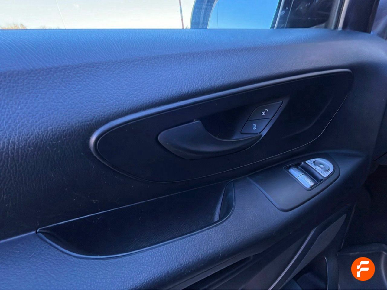 Foto Mercedes-Benz Vito 21