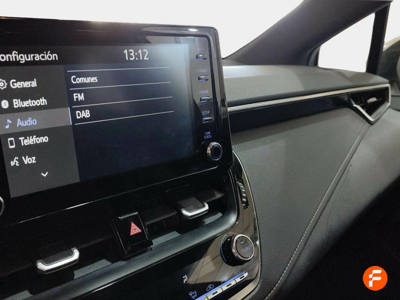 Foto Toyota Corolla 14