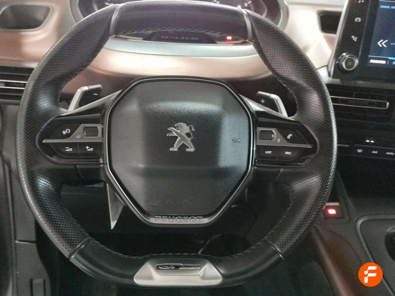 Foto Peugeot Rifter 10