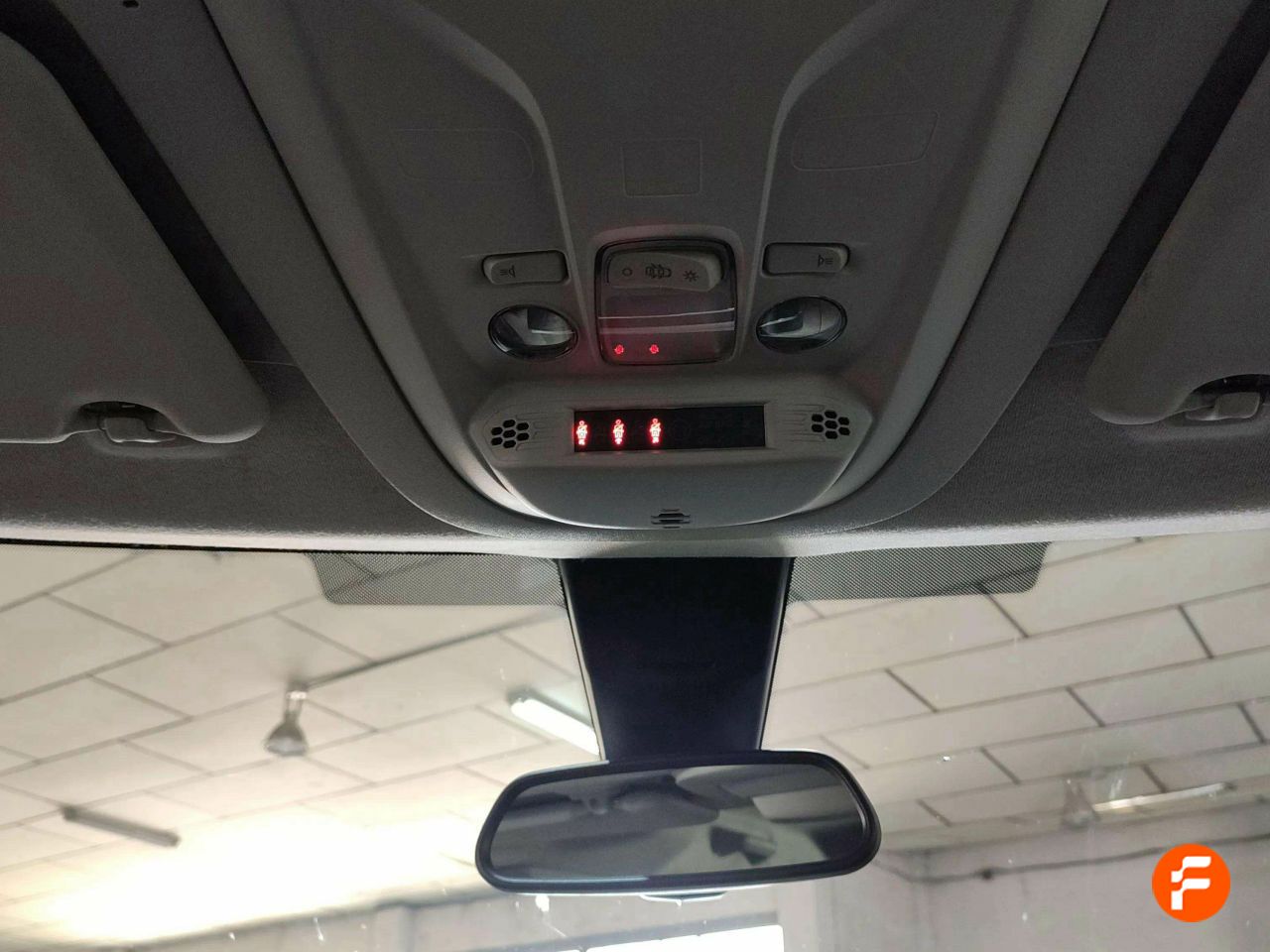 Foto Peugeot Rifter 17