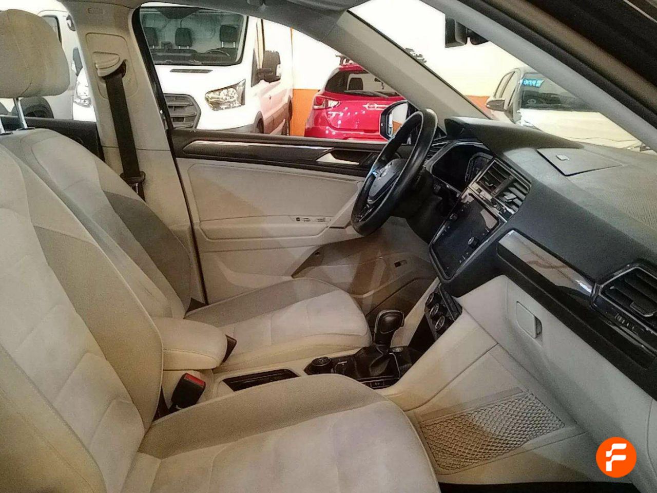 Foto Volkswagen Tiguan 16