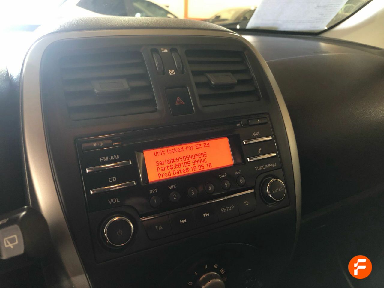 Foto Nissan Micra 5
