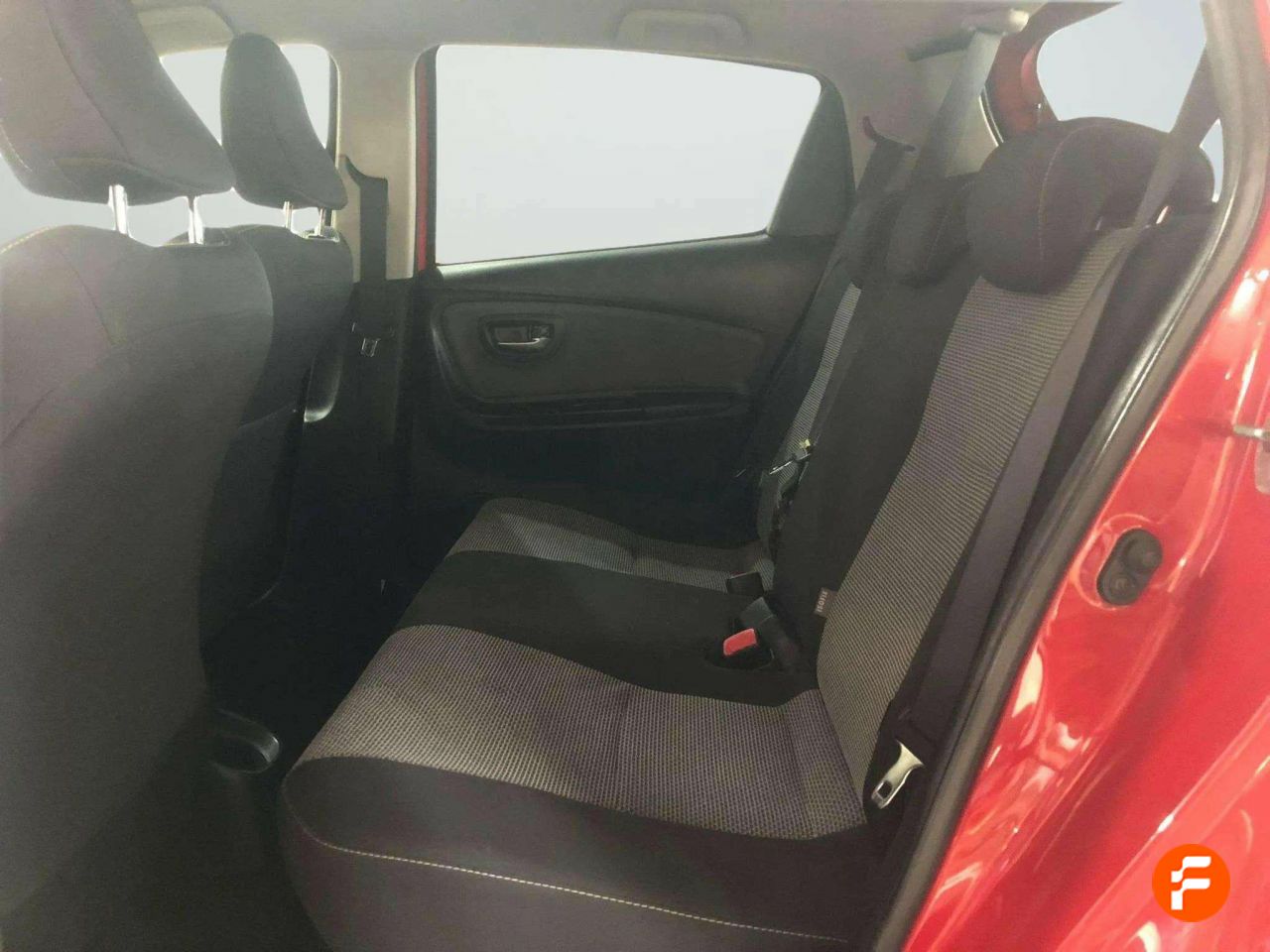 Foto Toyota Yaris 9
