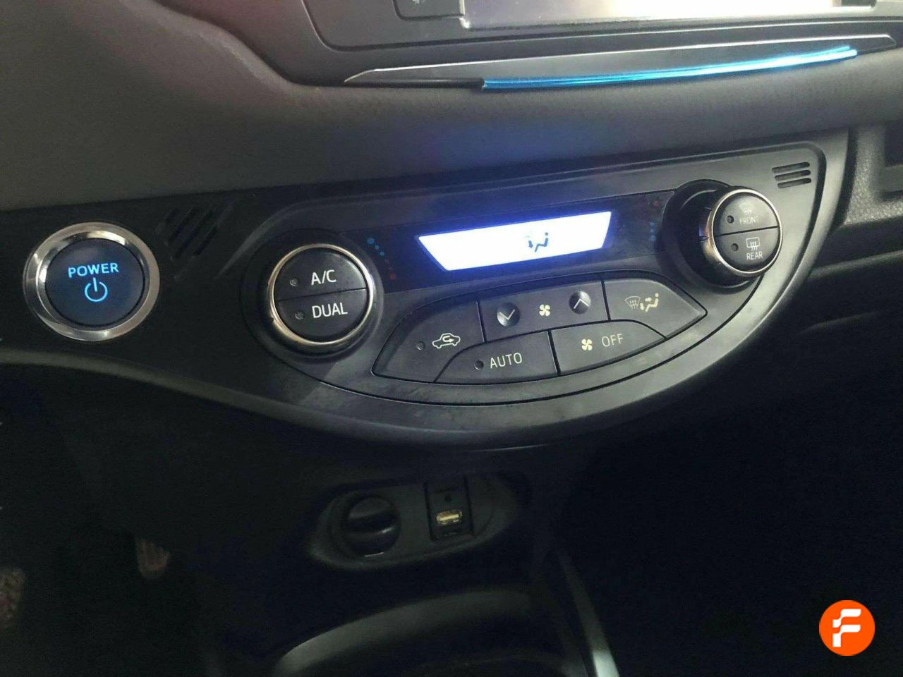 Foto Toyota Yaris 11