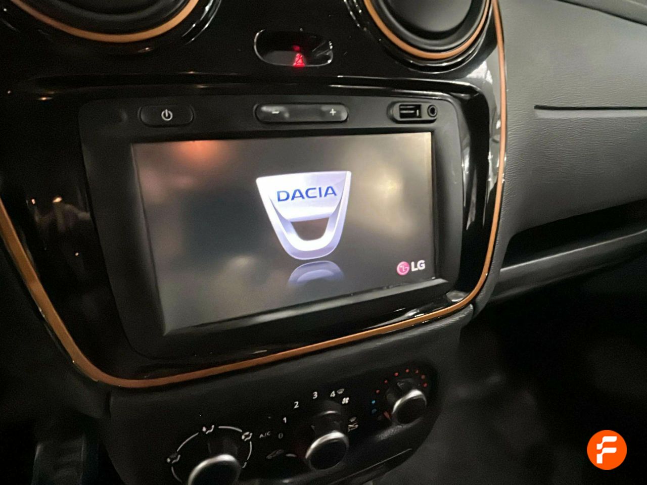 Foto Dacia Lodgy 21