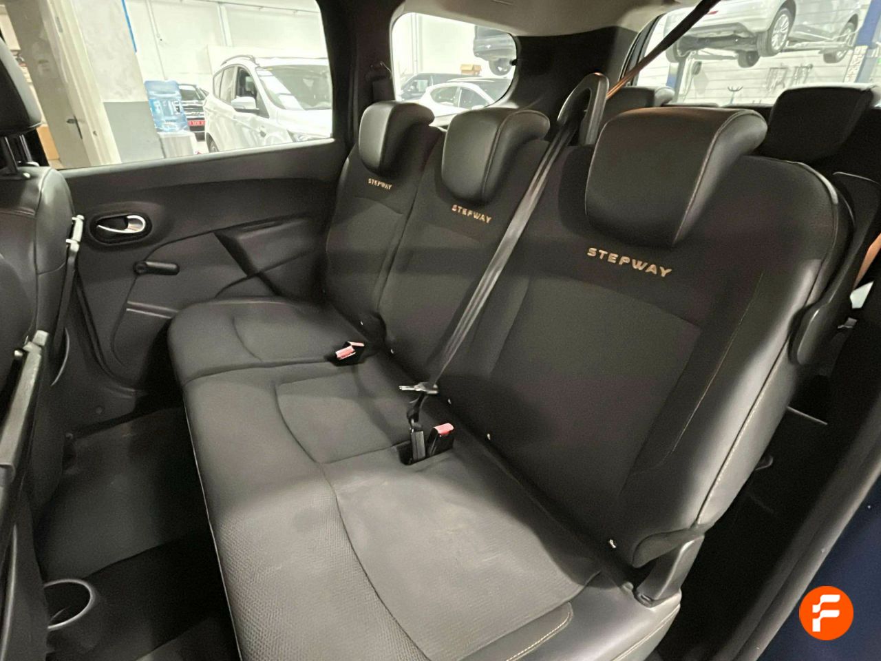 Foto Dacia Lodgy 23