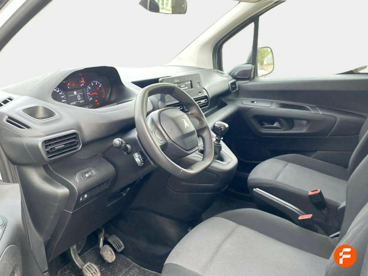 Foto Peugeot Rifter 14