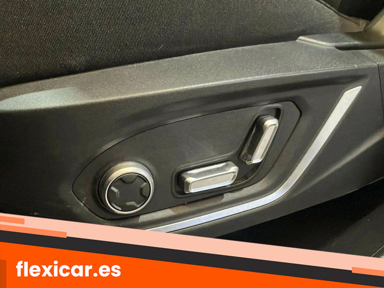 Foto LYNK&CO 01 27