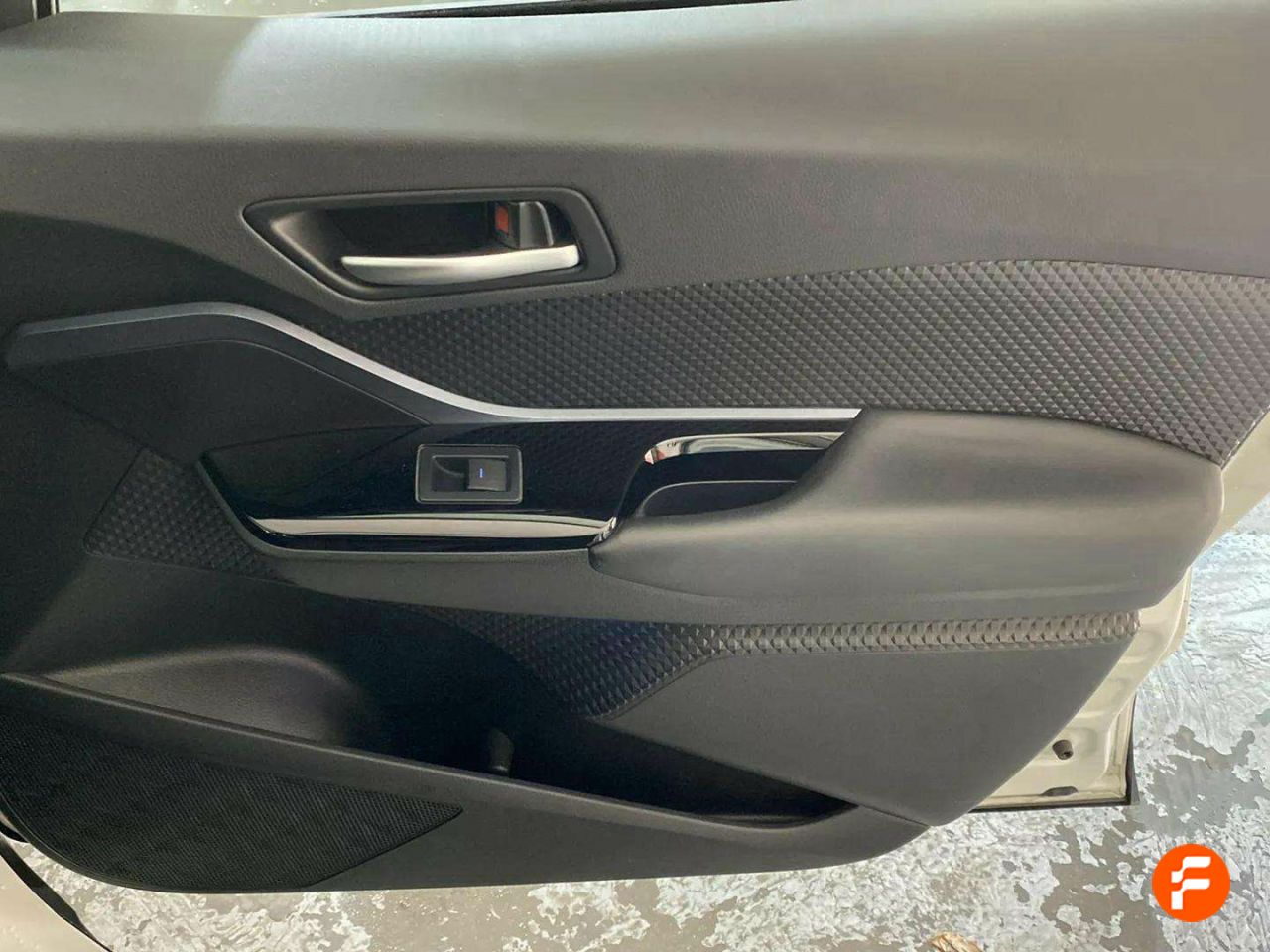 Foto Toyota C-HR 22
