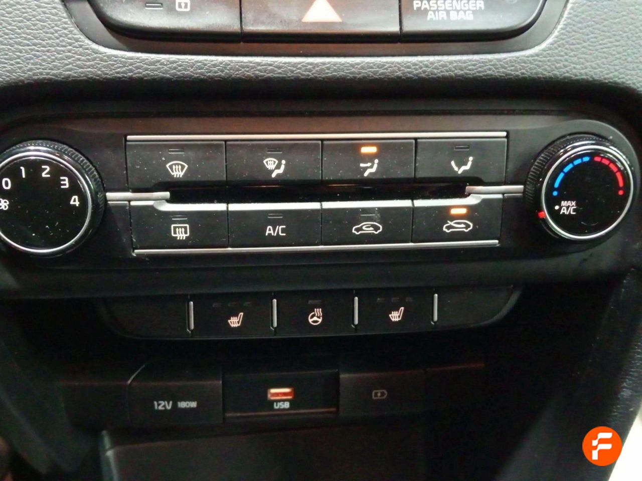 Foto Kia XCeed 24