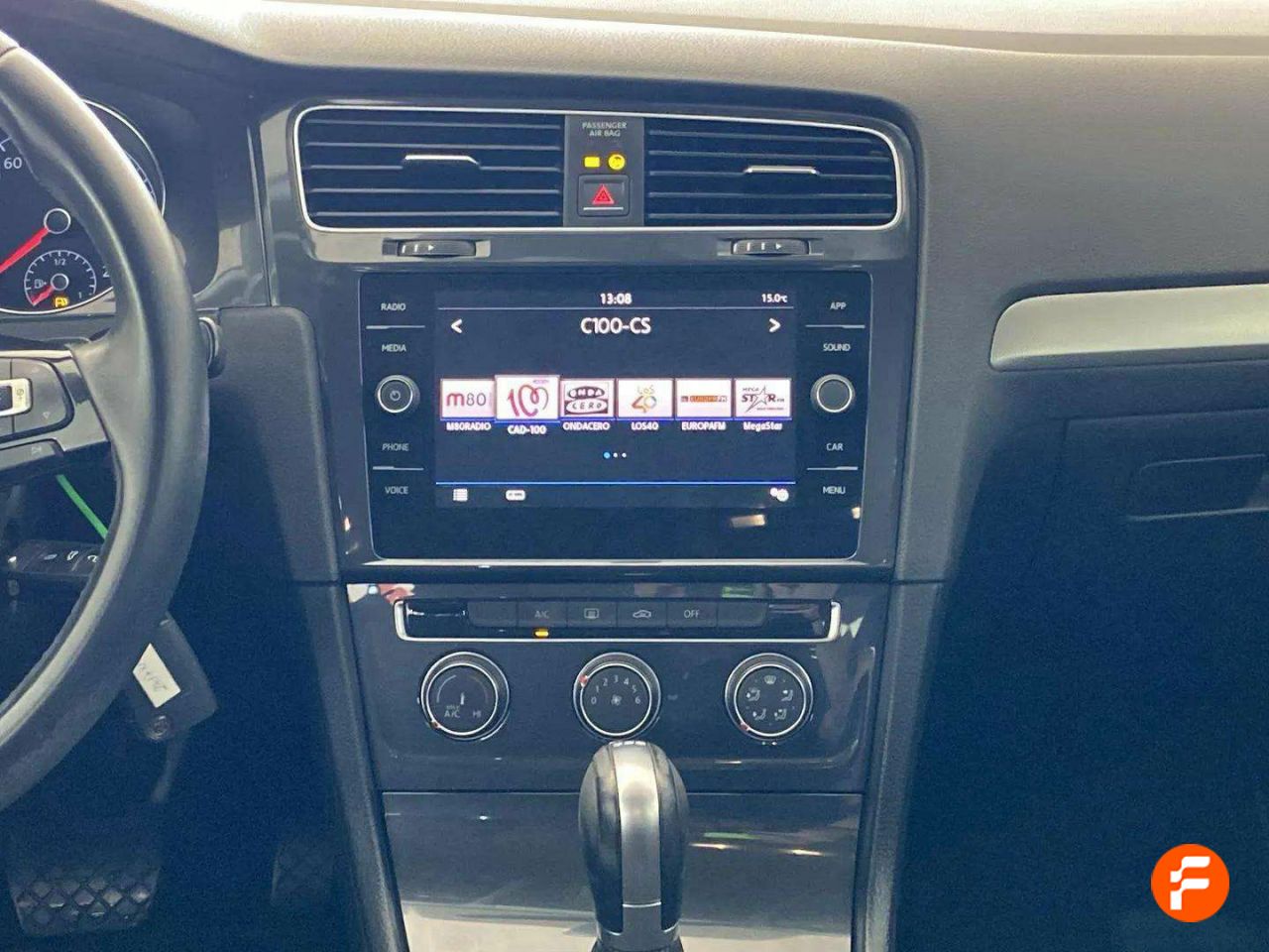Foto Volkswagen Golf 8