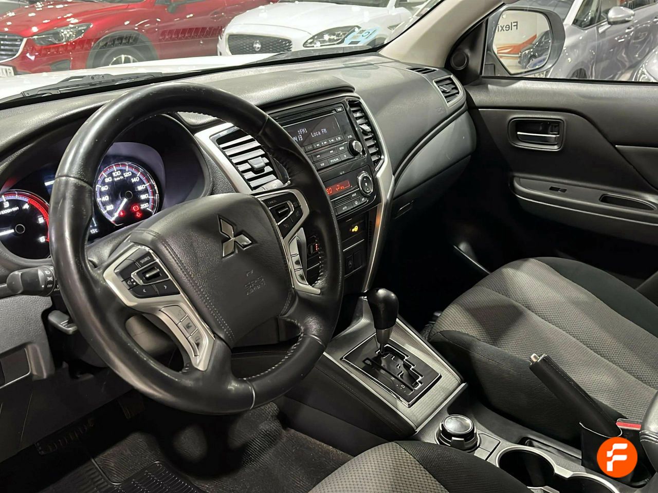 Foto Mitsubishi L200 12