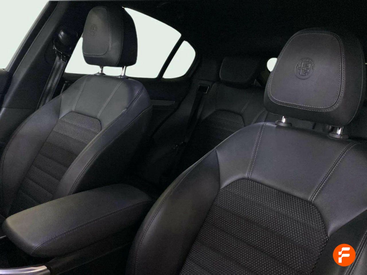 Foto Alfa Romeo Stelvio 11