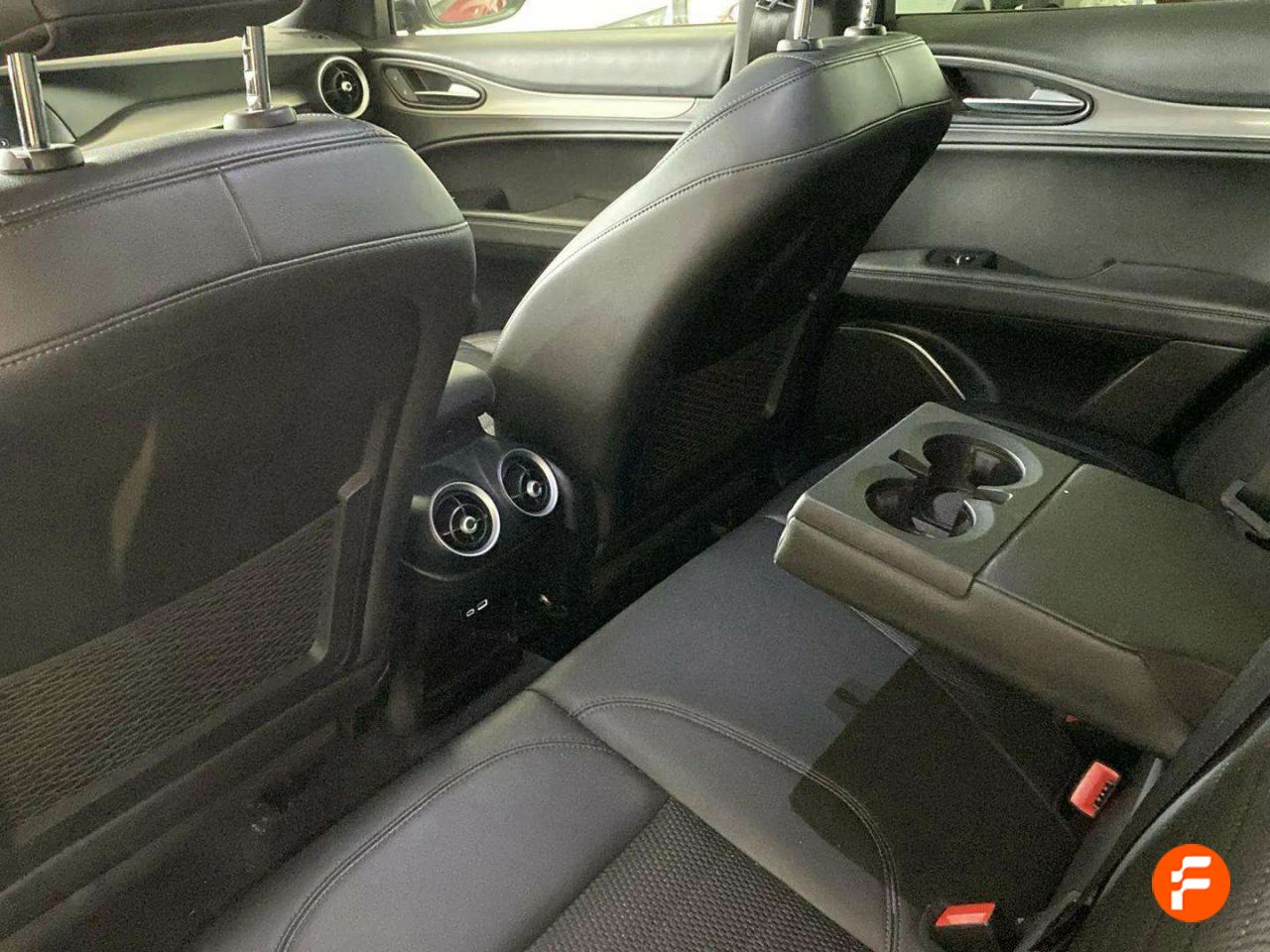 Foto Alfa Romeo Stelvio 21