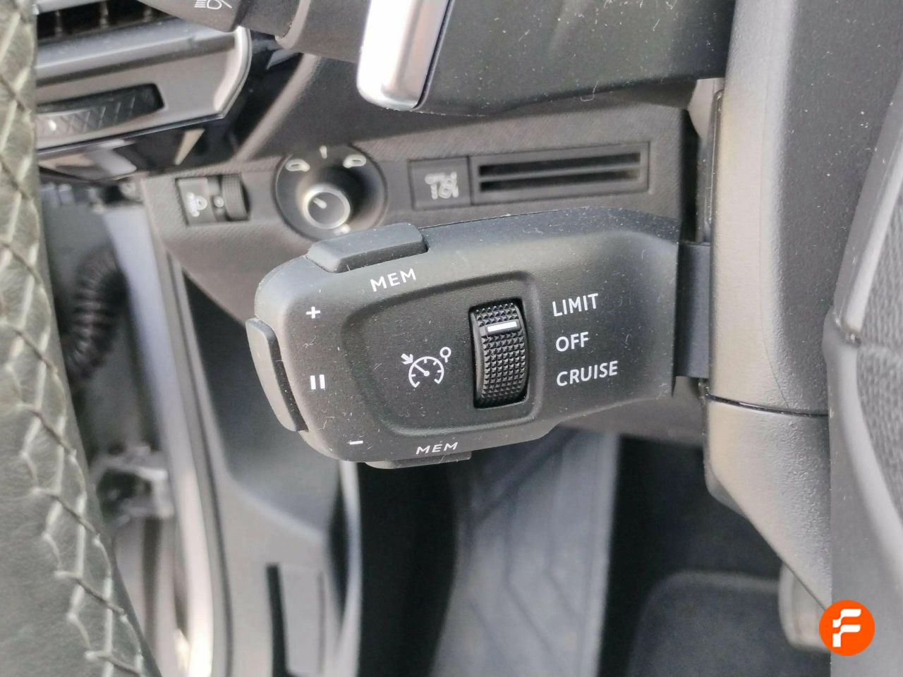 Foto DS Automobiles DS 7 18