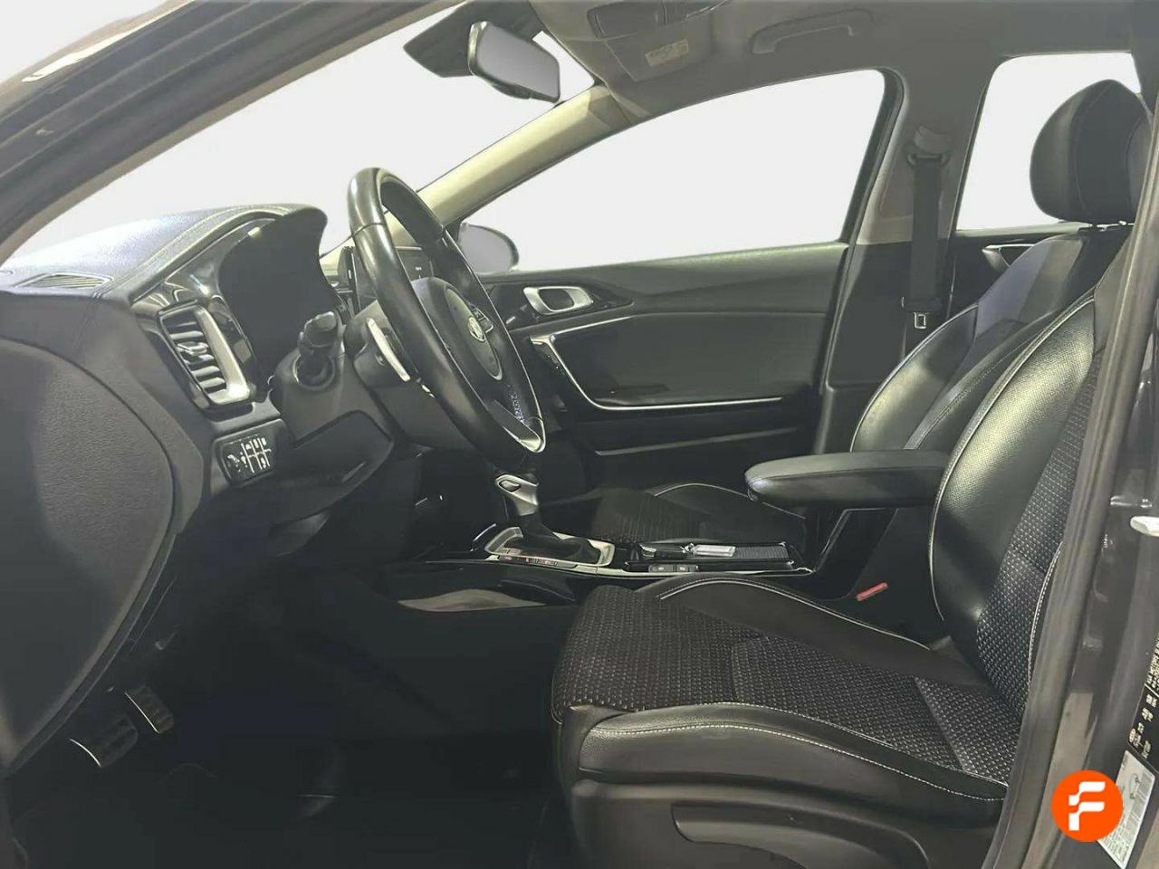 Foto Kia XCeed 11