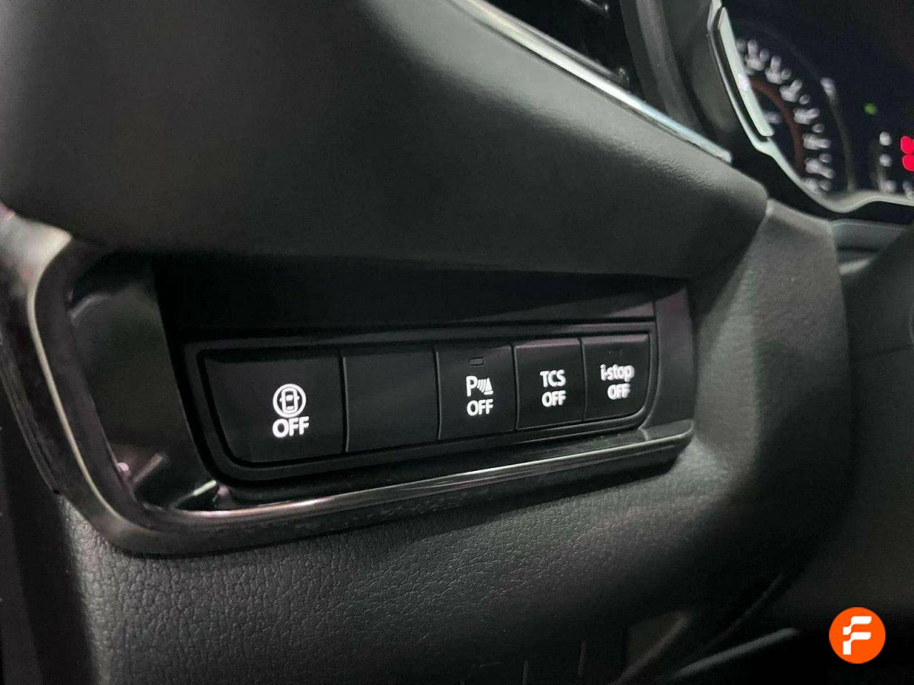 Foto Mazda CX-30 11