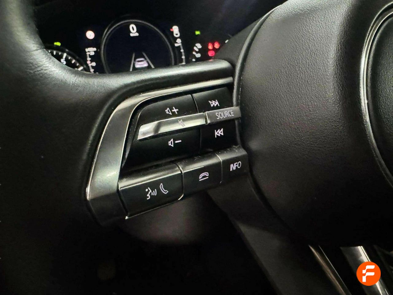 Foto Mazda CX-30 13