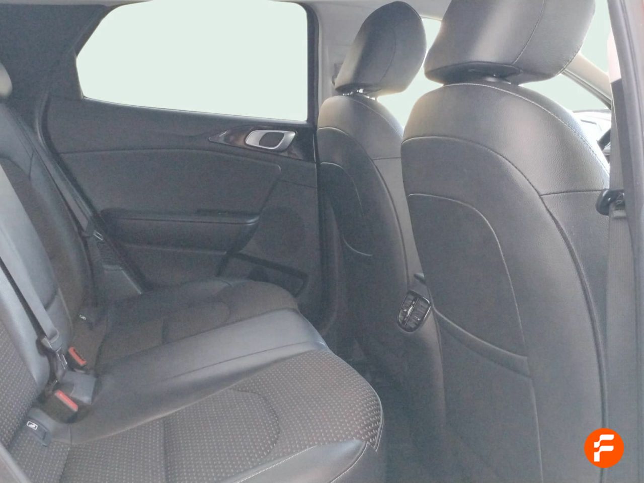 Foto Kia XCeed 16