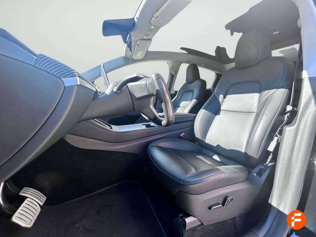 Foto Tesla Model Y 14