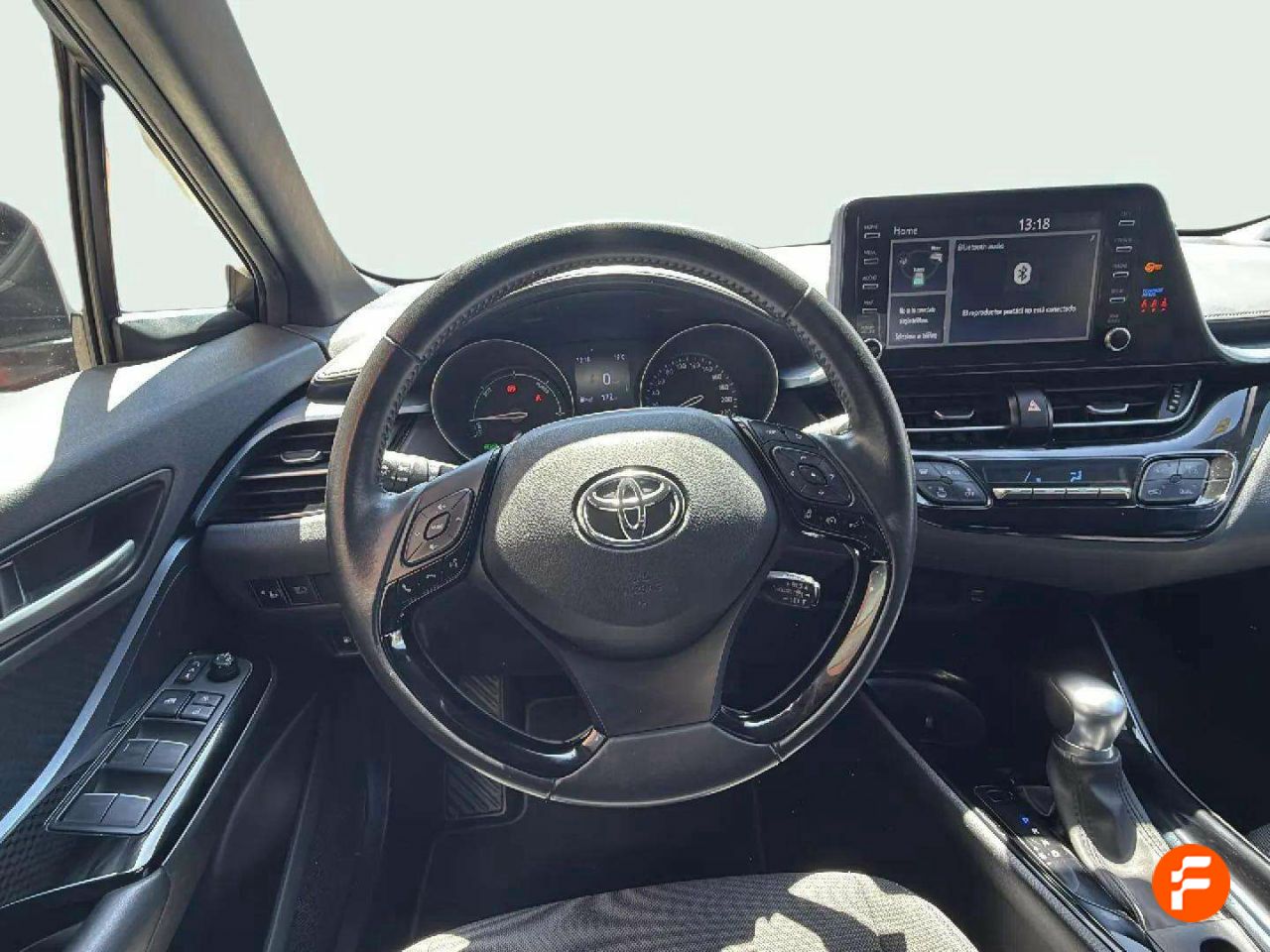 Foto Toyota C-HR 11