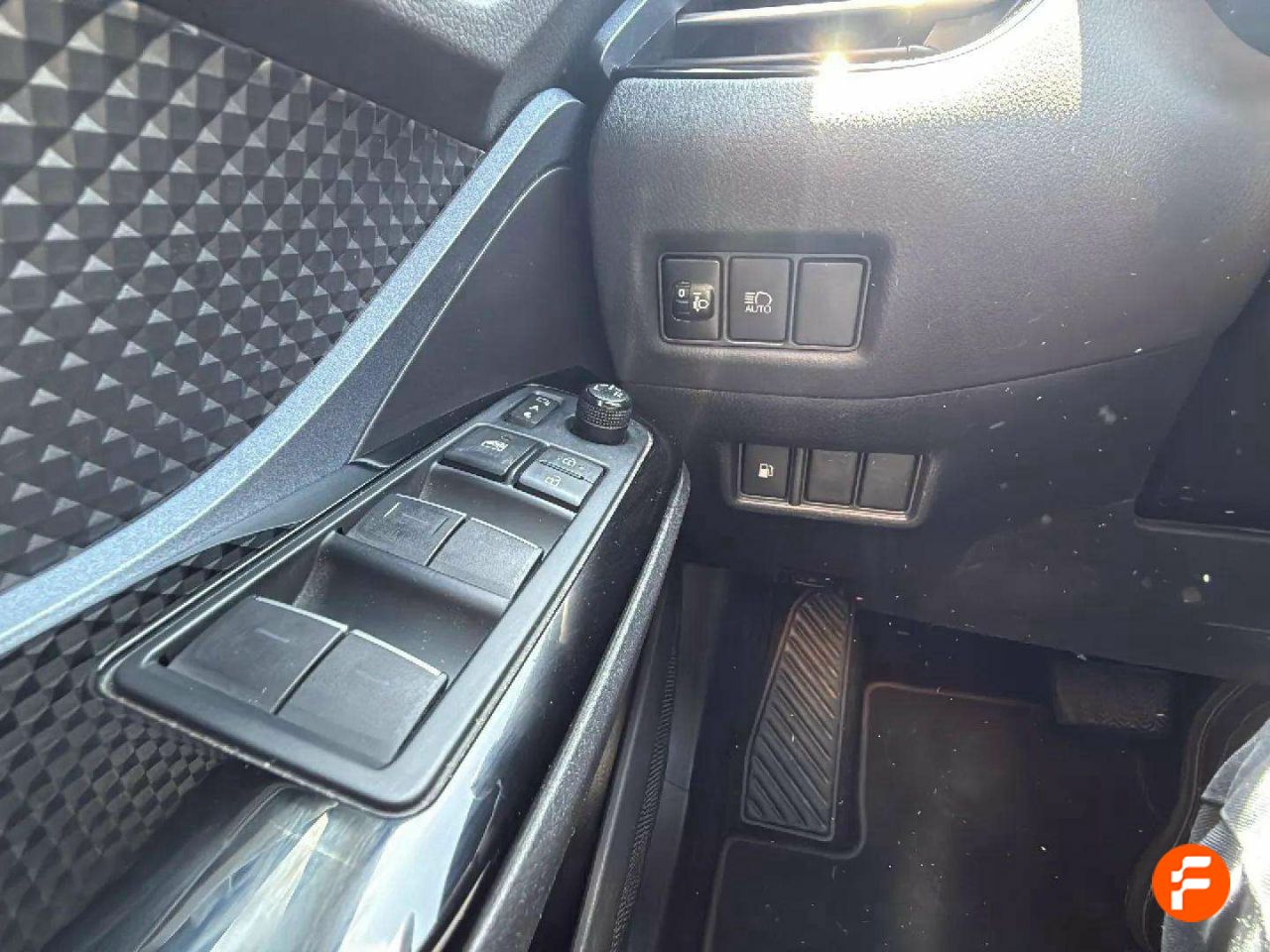 Foto Toyota C-HR 25
